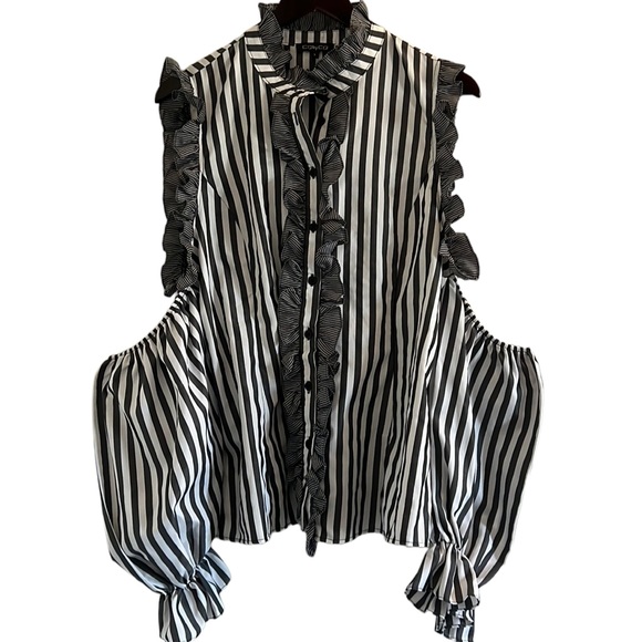 CQ BY CQ Tops - CQ BY CQ Gray Striped Frilly Open Shoulder Top Large
